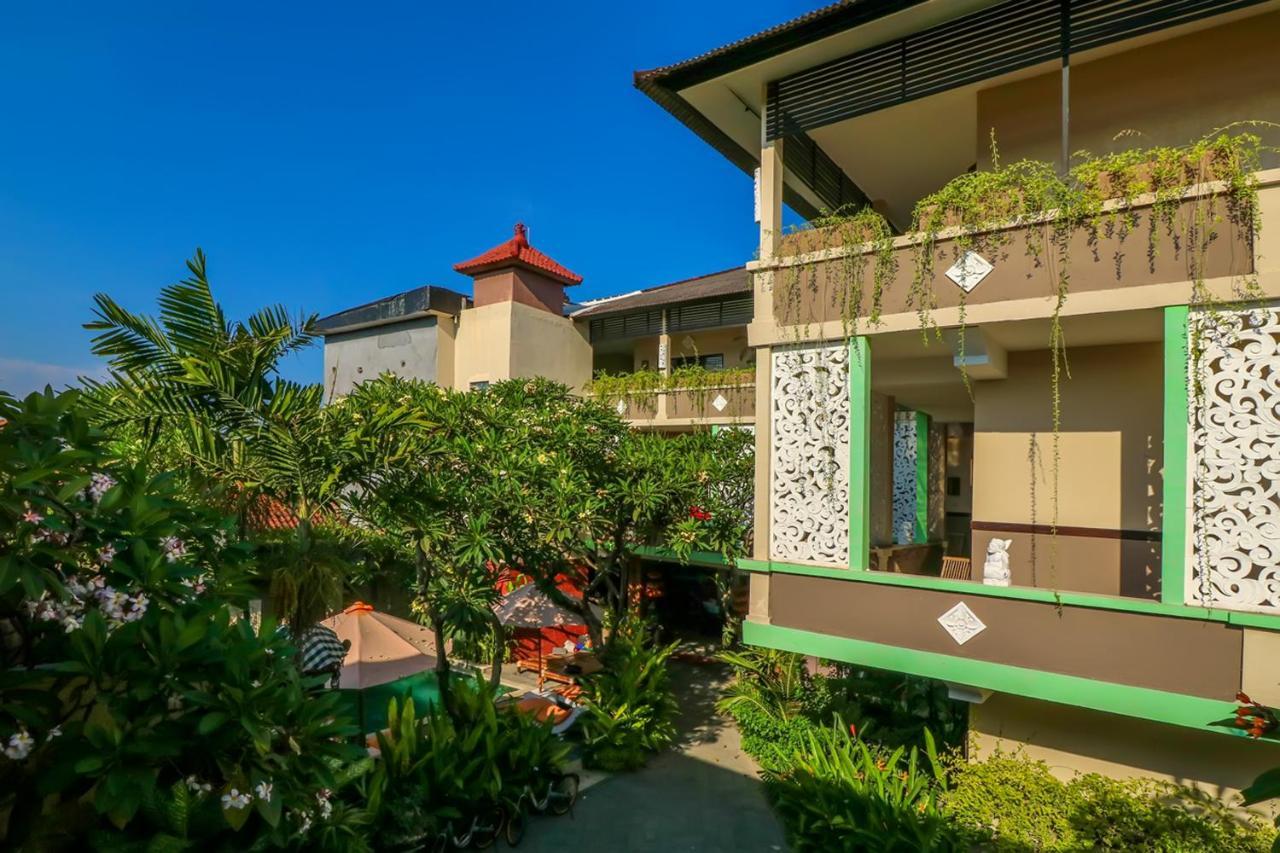 Capital O 1666 Grand Pudjawan Hotel Near Kuta Beach Exterior foto