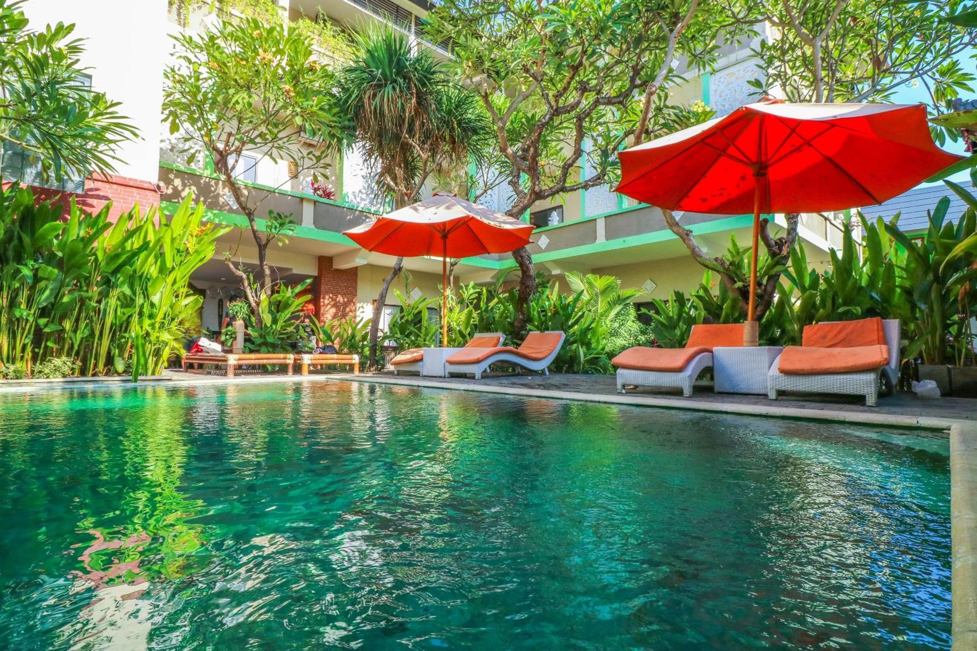 Capital O 1666 Grand Pudjawan Hotel Near Kuta Beach Exterior foto